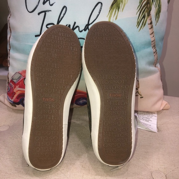 Taos NWOB! Star Desert Dark Camo Print Sneakers - Picture 8 of 10